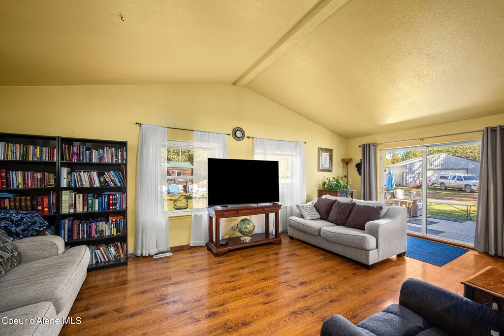 8507 E Son Shine Way Athol ID 83801