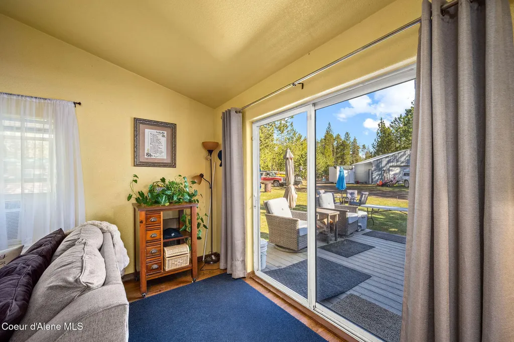 8507 E Son Shine Way Athol ID 83801