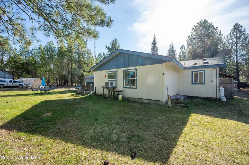 8507 E Son Shine Way Athol ID 83801
