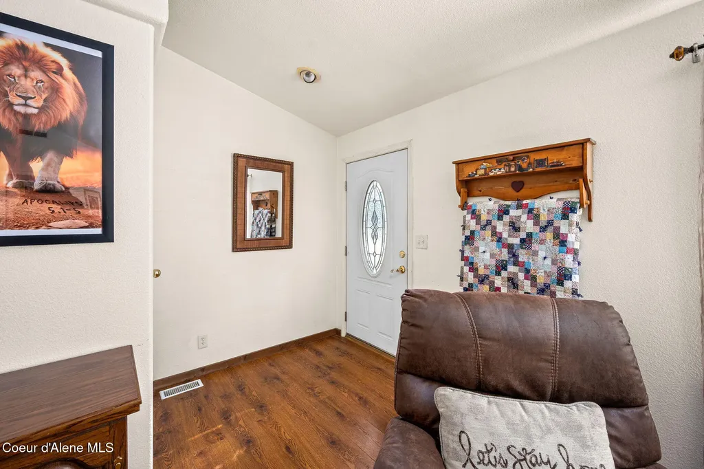 8507 E Son Shine Way Athol ID 83801