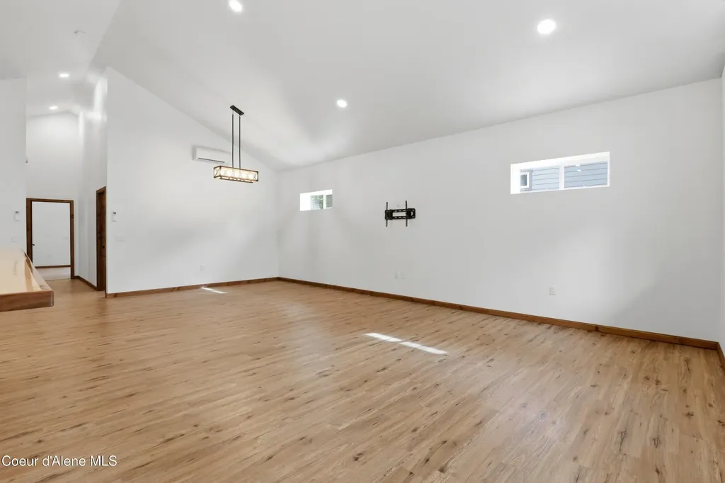 253 Hanaford Road Blanchard ID 83804