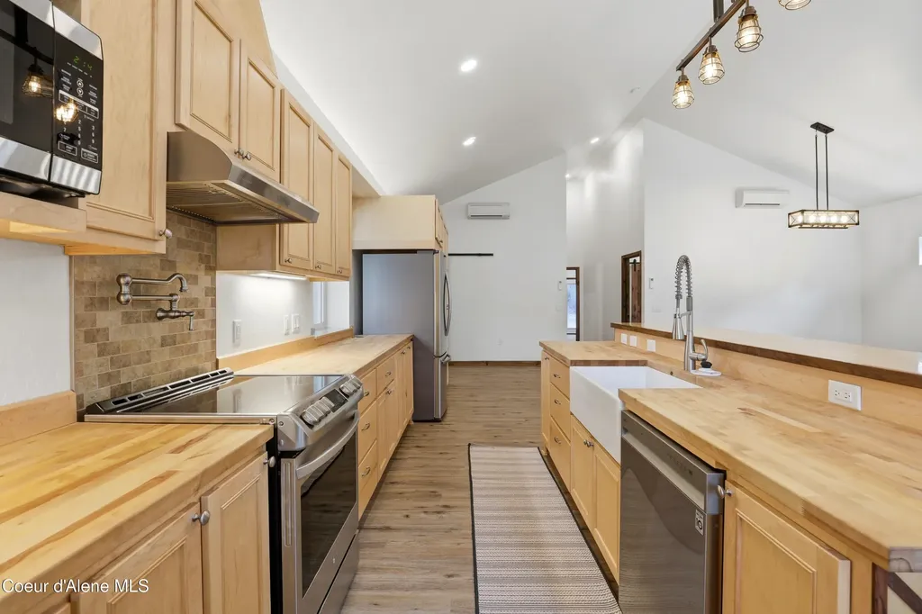 253 Hanaford Road Blanchard ID 83804