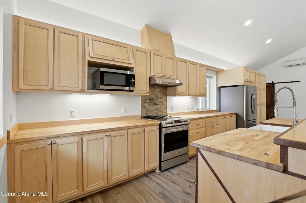 253 Hanaford Road Blanchard ID 83804