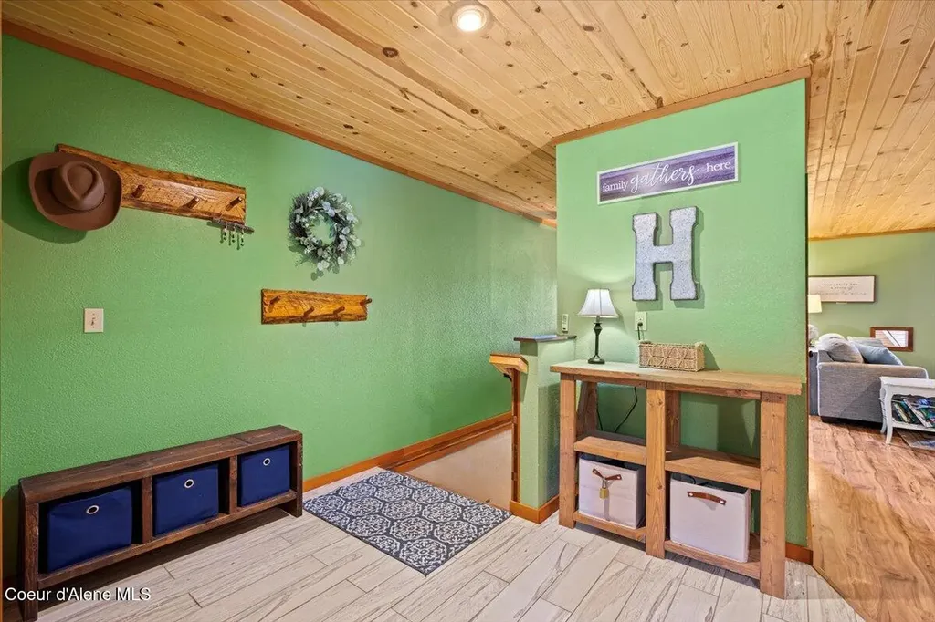21807 E Doyle Road Cataldo ID 83810