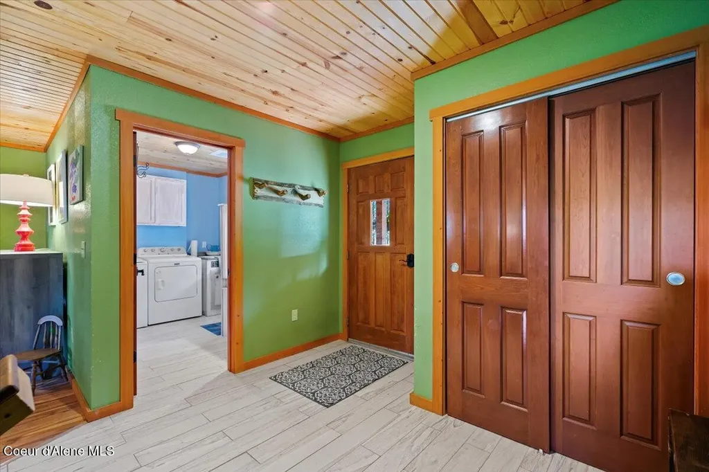 21807 E Doyle Road Cataldo ID 83810