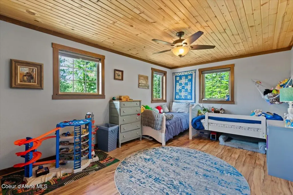 21807 E Doyle Road Cataldo ID 83810