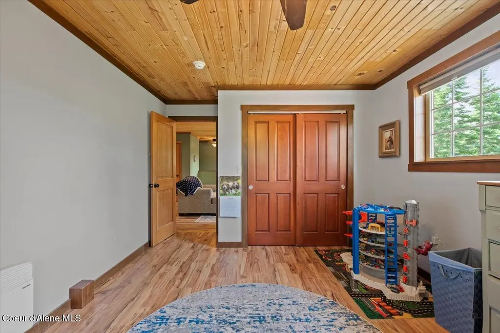 21807 E Doyle Road Cataldo ID 83810