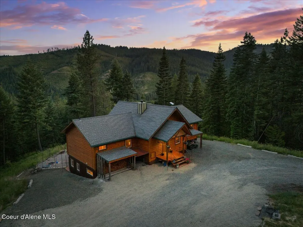 21807 E Doyle Road Cataldo ID 83810