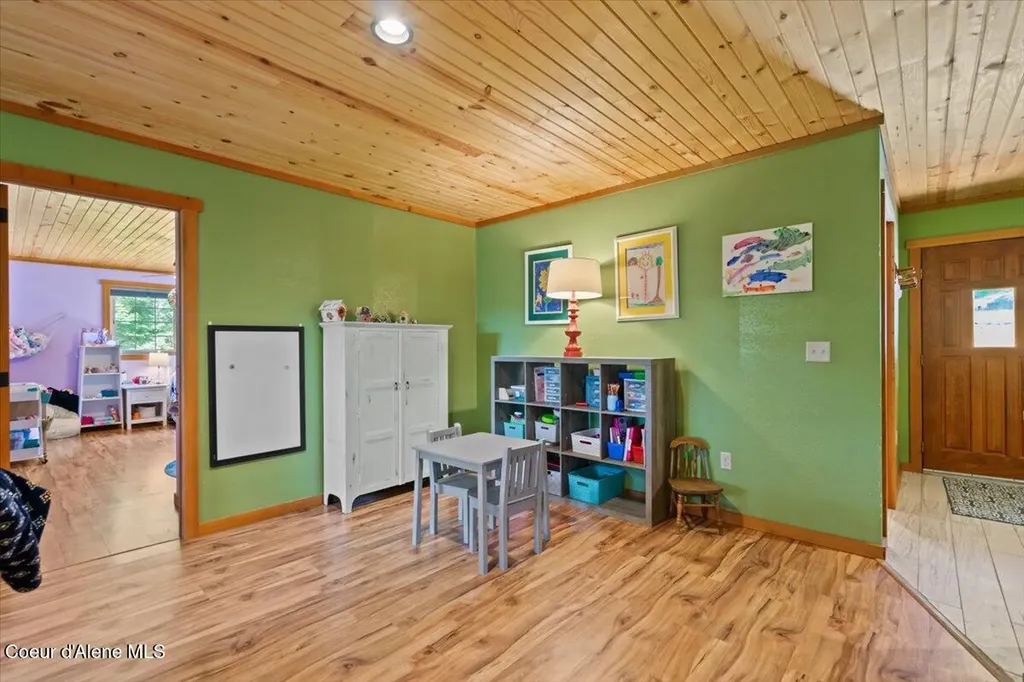 21807 E Doyle Road Cataldo ID 83810
