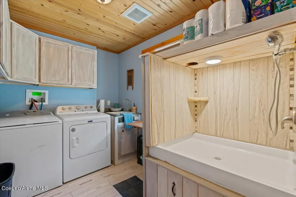 21807 E Doyle Road Cataldo ID 83810