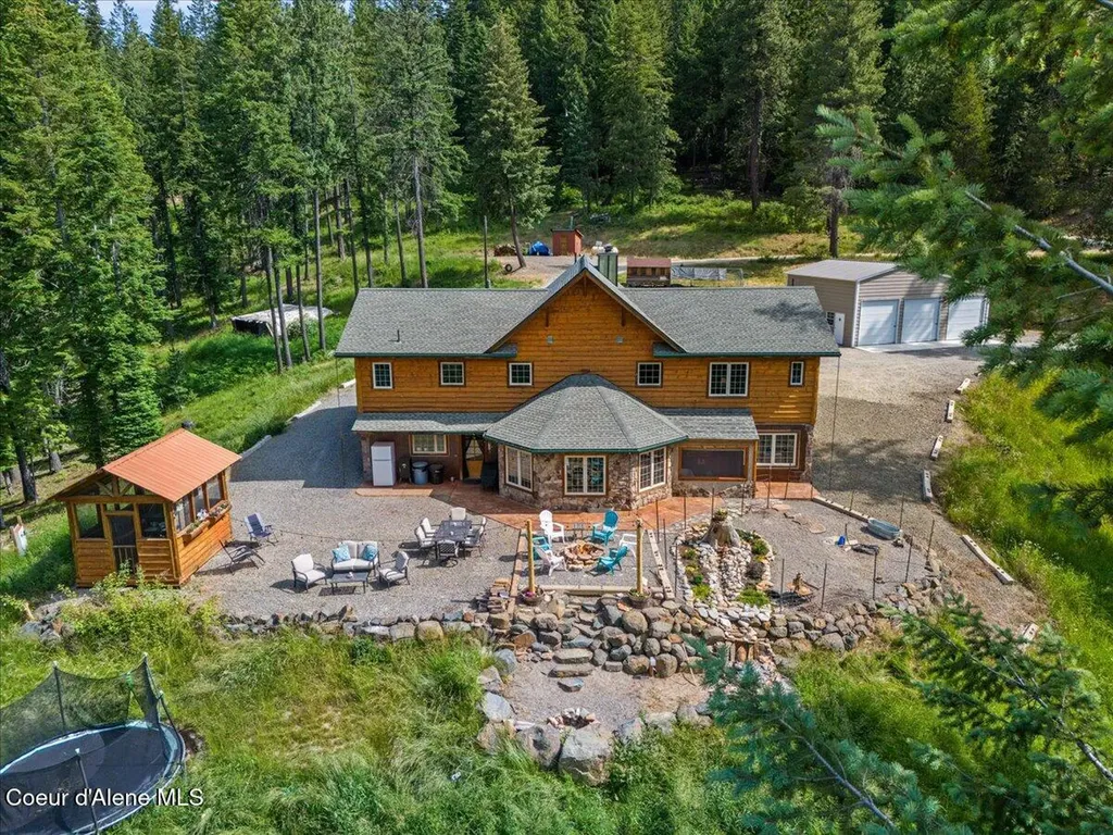 21807 E Doyle Road Cataldo ID 83810