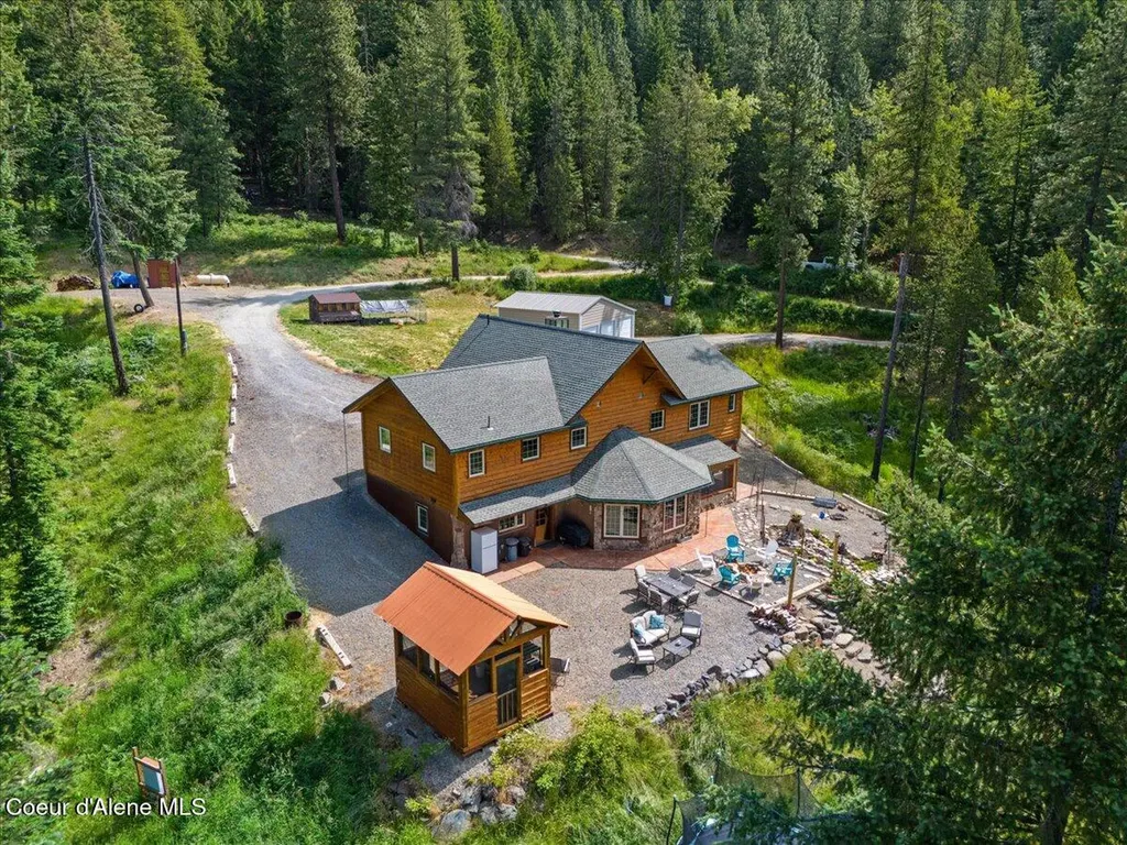 21807 E Doyle Road Cataldo ID 83810