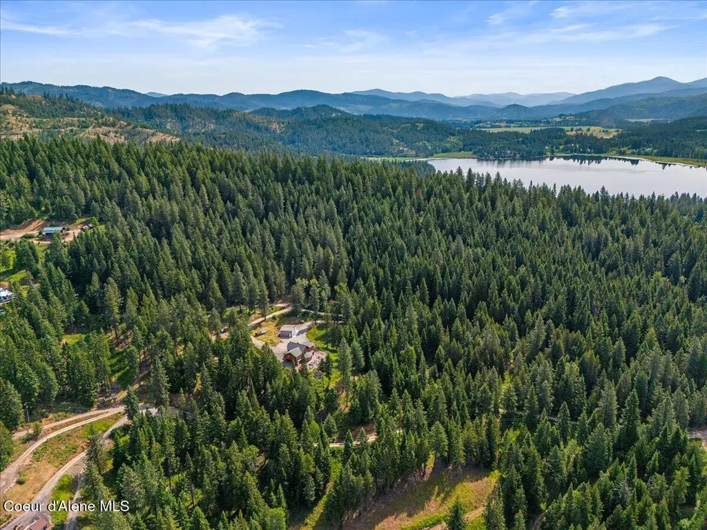 21807 E Doyle Road Cataldo ID 83810