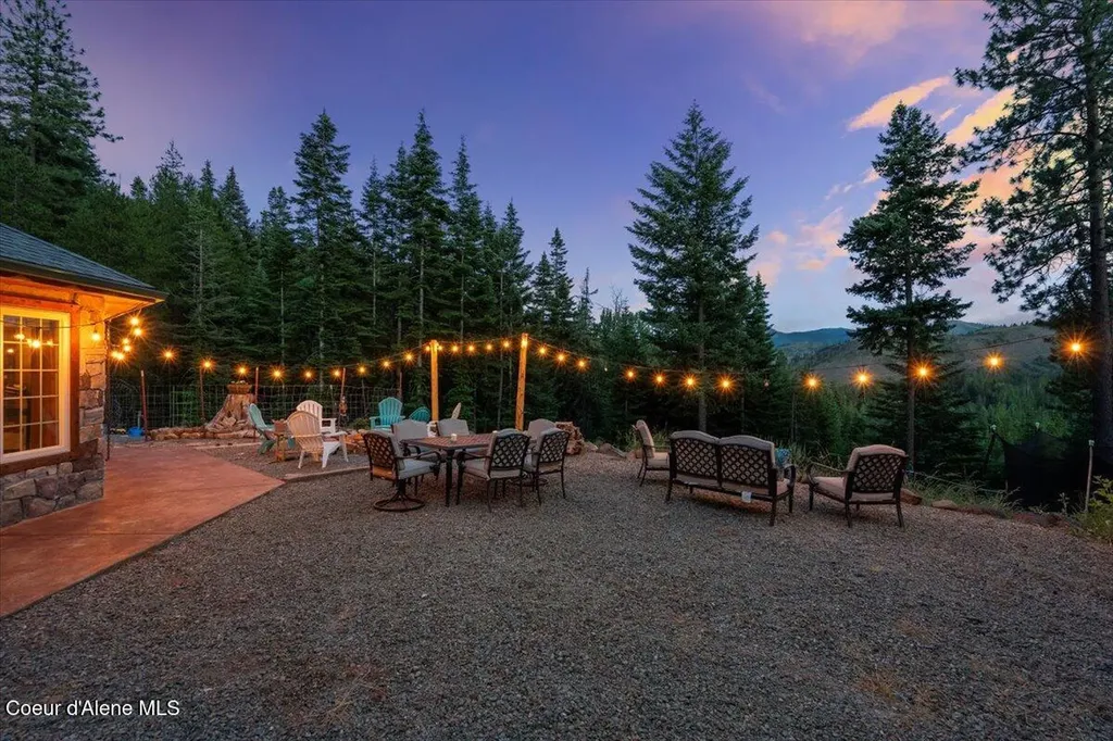 21807 E Doyle Road Cataldo ID 83810