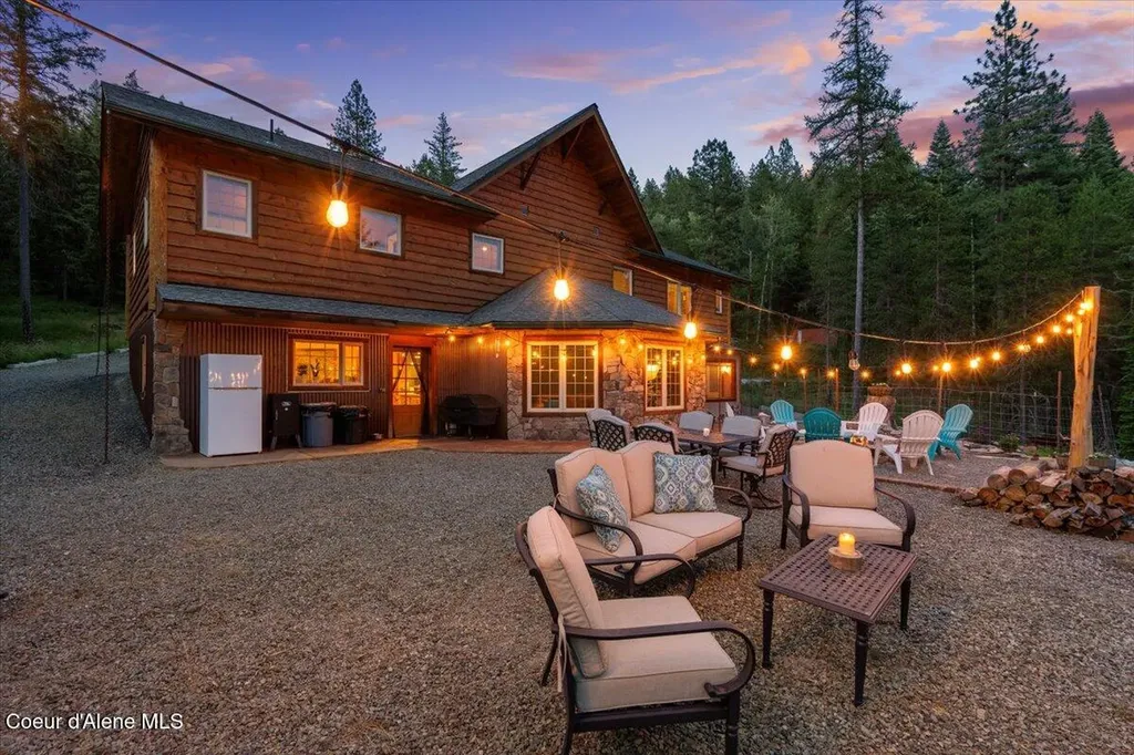 21807 E Doyle Road Cataldo ID 83810