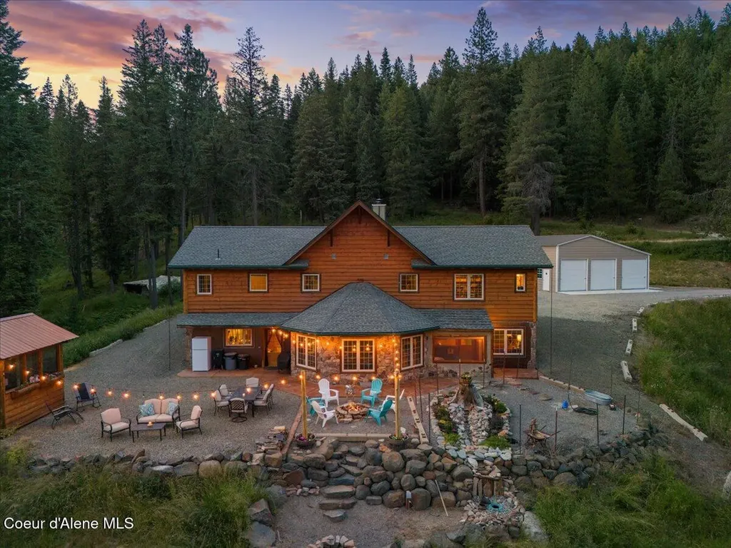 21807 E Doyle Road Cataldo ID 83810