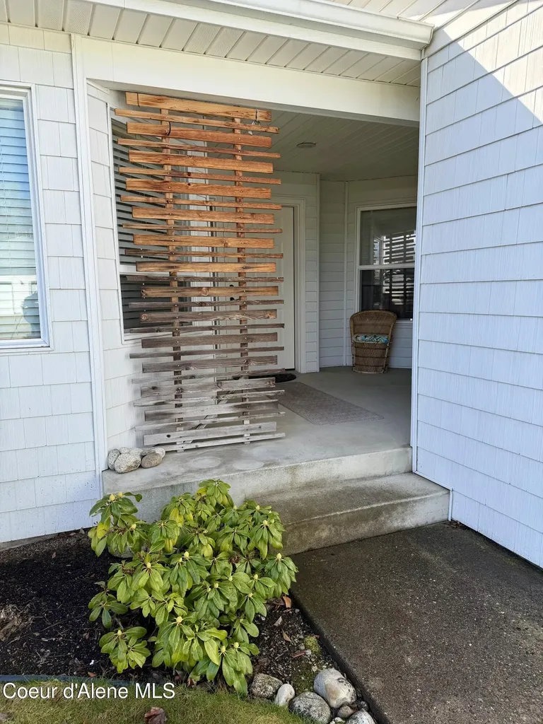1446 W Woodlawn Drive Hayden ID 83835