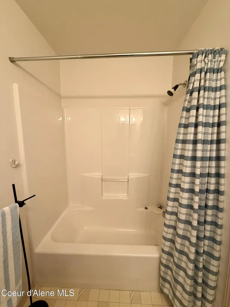 1446 W Woodlawn Drive Hayden ID 83835