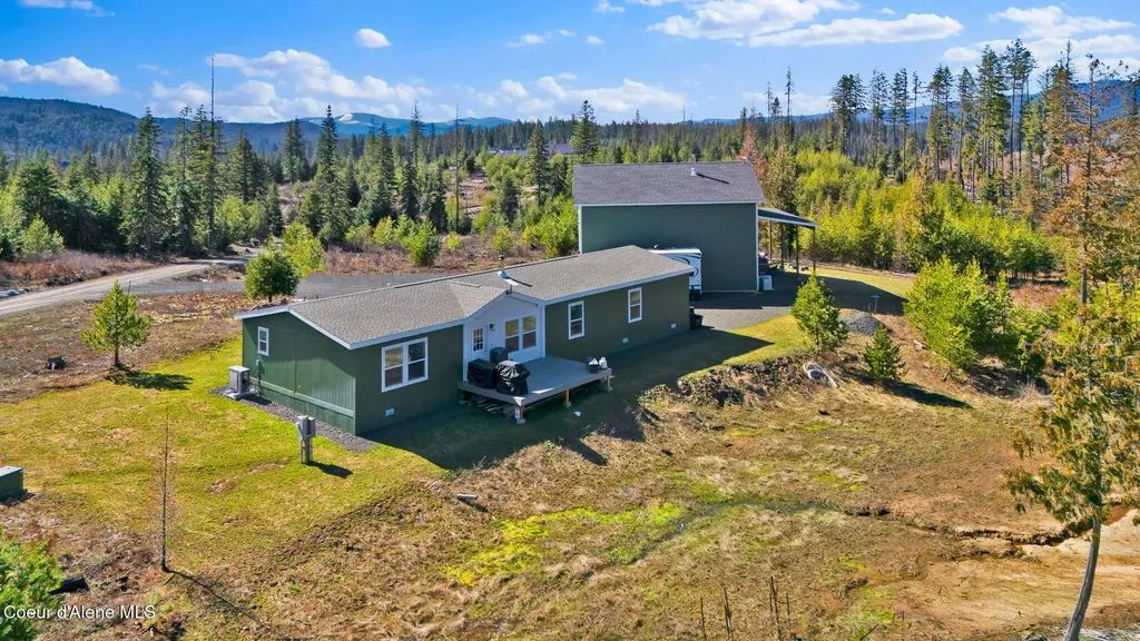 1713 Bugle Point Road St. Maries ID 83861