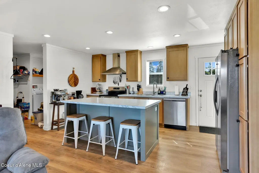 1713 Bugle Point Road St. Maries ID 83861