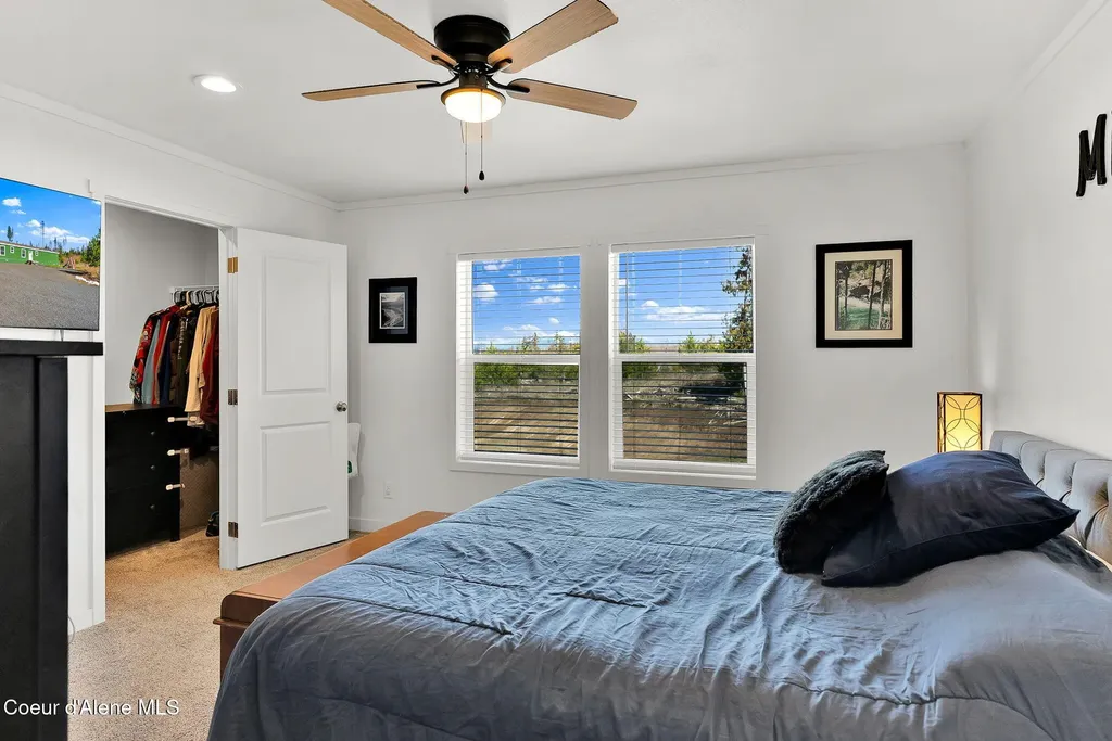 1713 Bugle Point Road St. Maries ID 83861