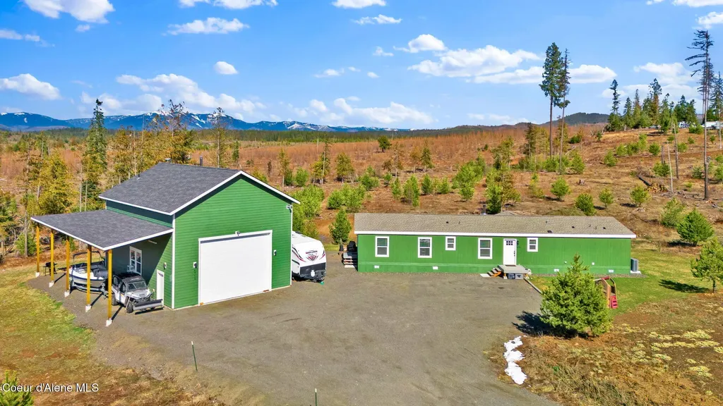1713 Bugle Point Road St. Maries ID 83861