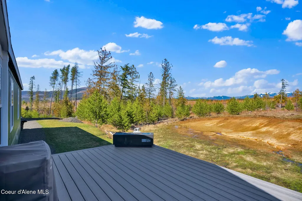 1713 Bugle Point Road St. Maries ID 83861