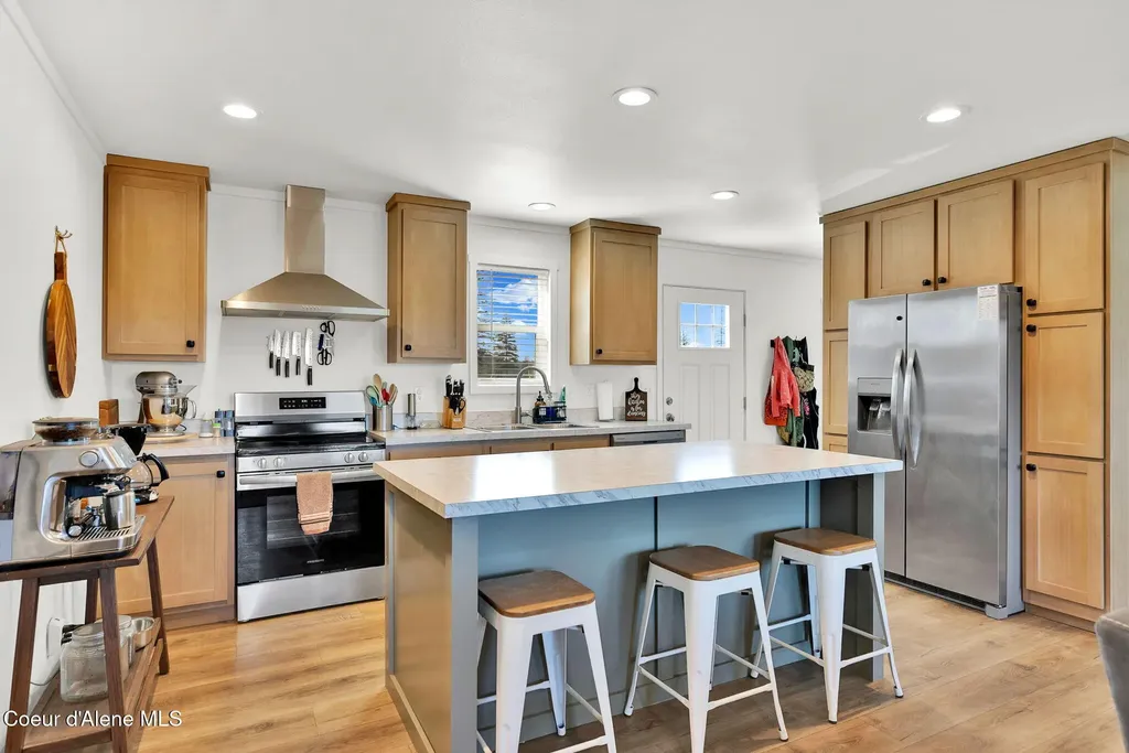 1713 Bugle Point Road St. Maries ID 83861
