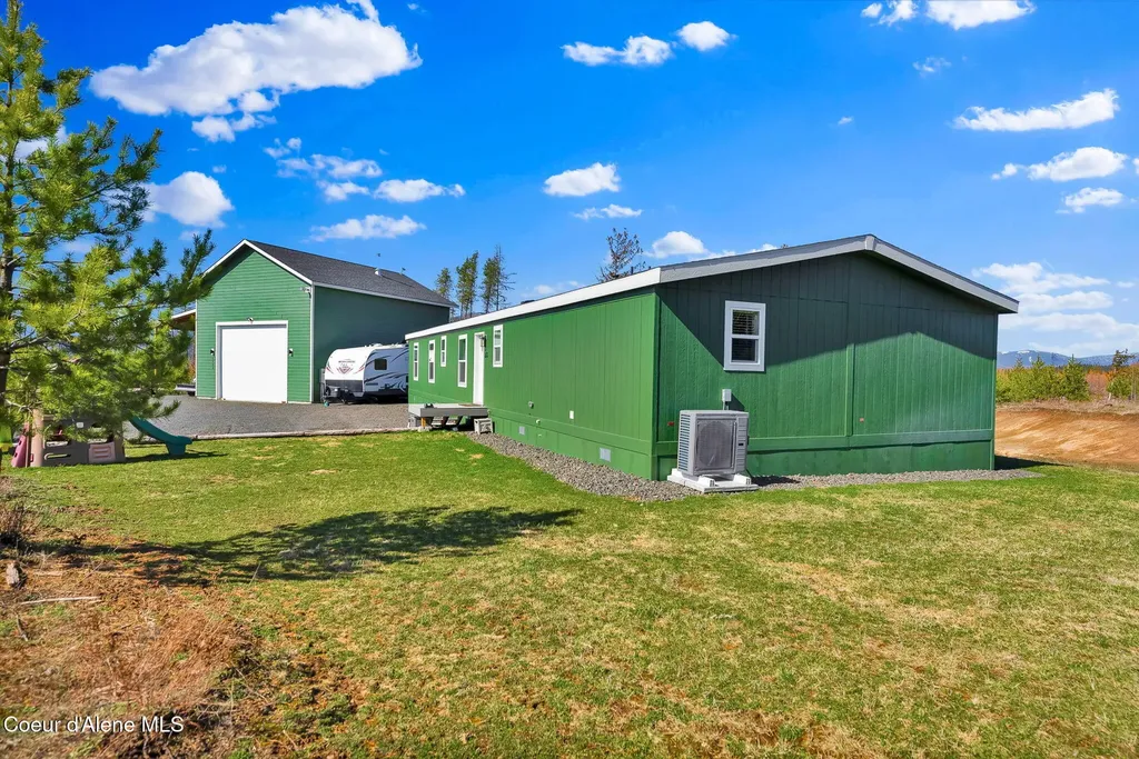 1713 Bugle Point Road St. Maries ID 83861