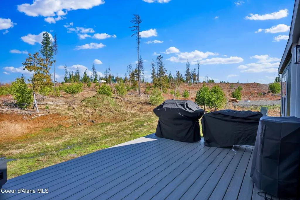 1713 Bugle Point Road St. Maries ID 83861