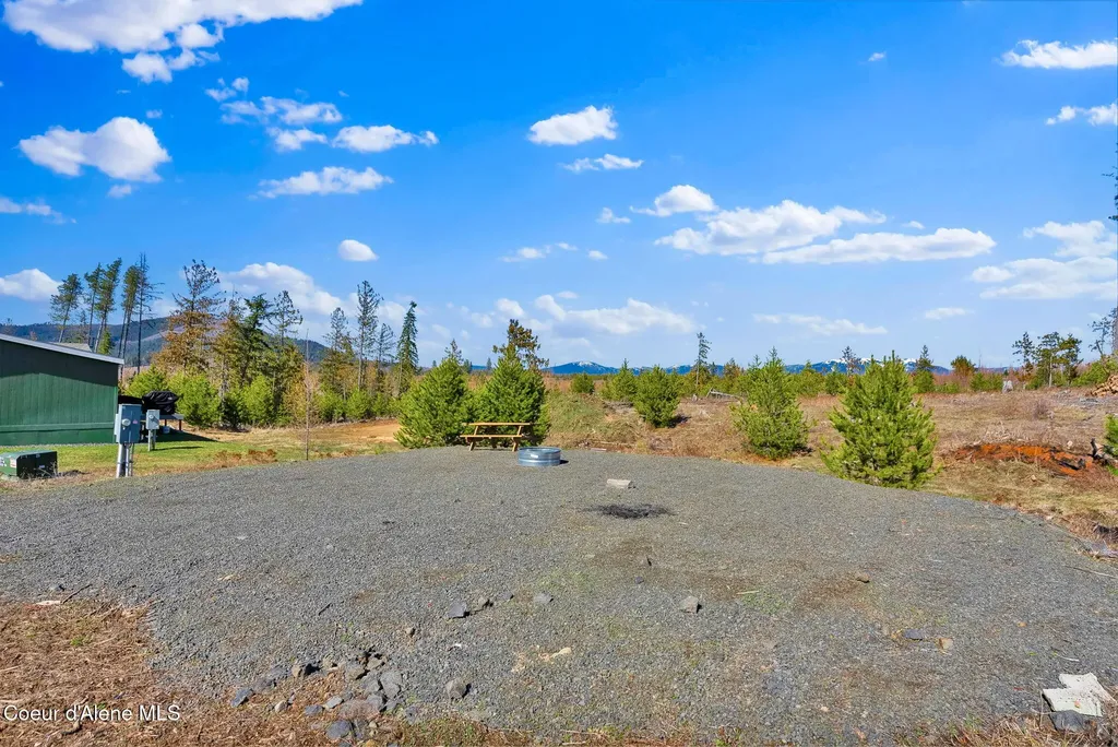 1713 Bugle Point Road St. Maries ID 83861