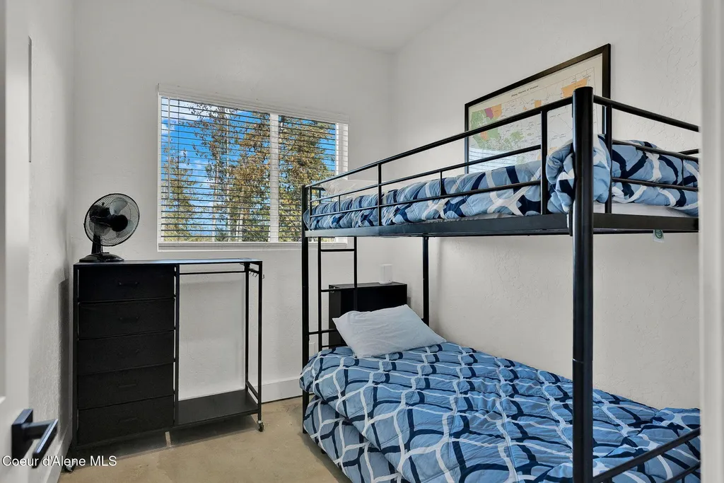 1713 Bugle Point Road St. Maries ID 83861