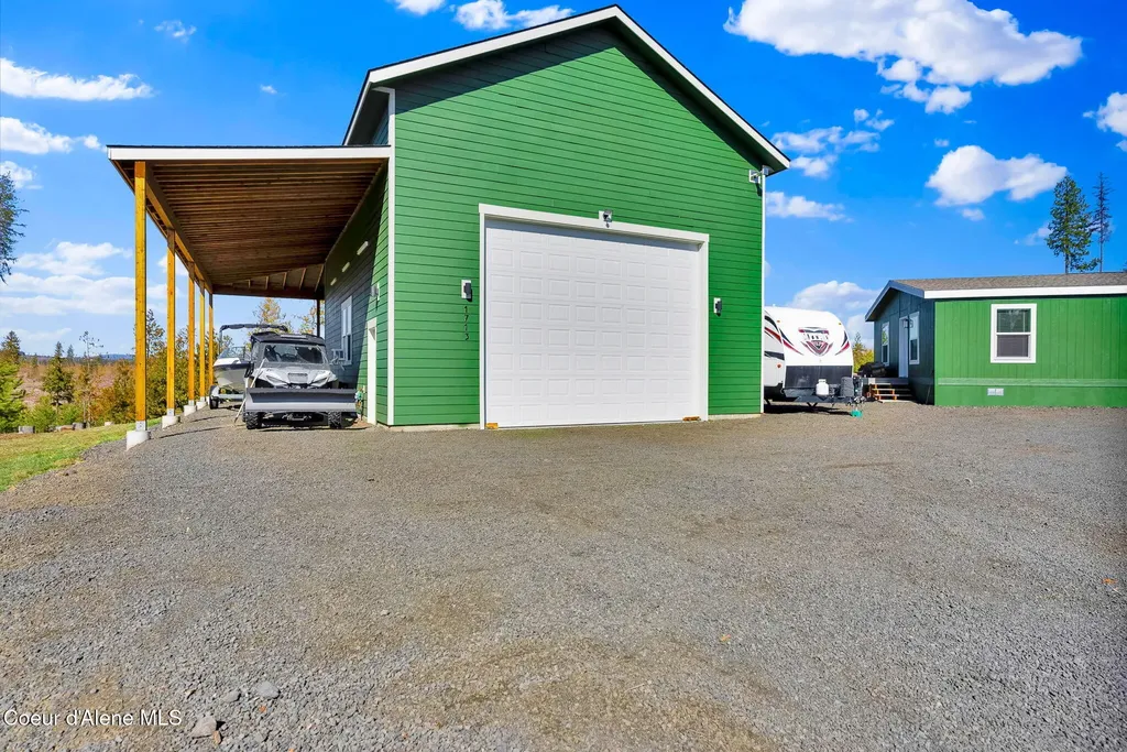 1713 Bugle Point Road St. Maries ID 83861