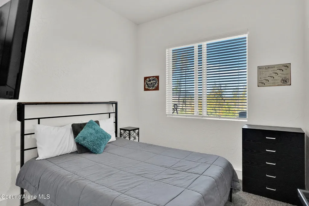 1713 Bugle Point Road St. Maries ID 83861