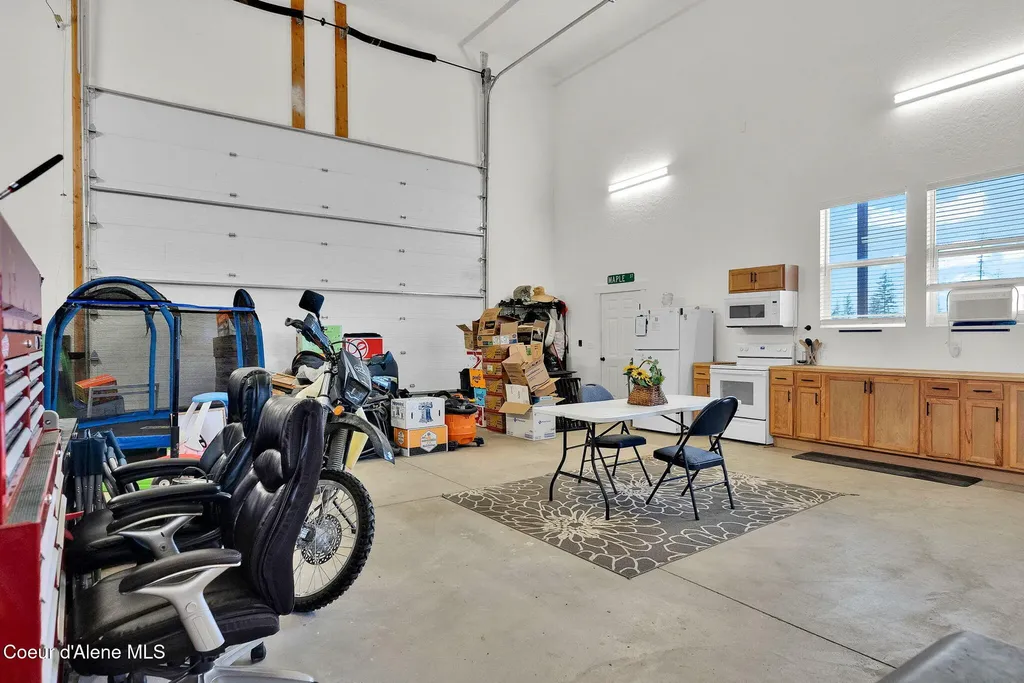 1713 Bugle Point Road St. Maries ID 83861