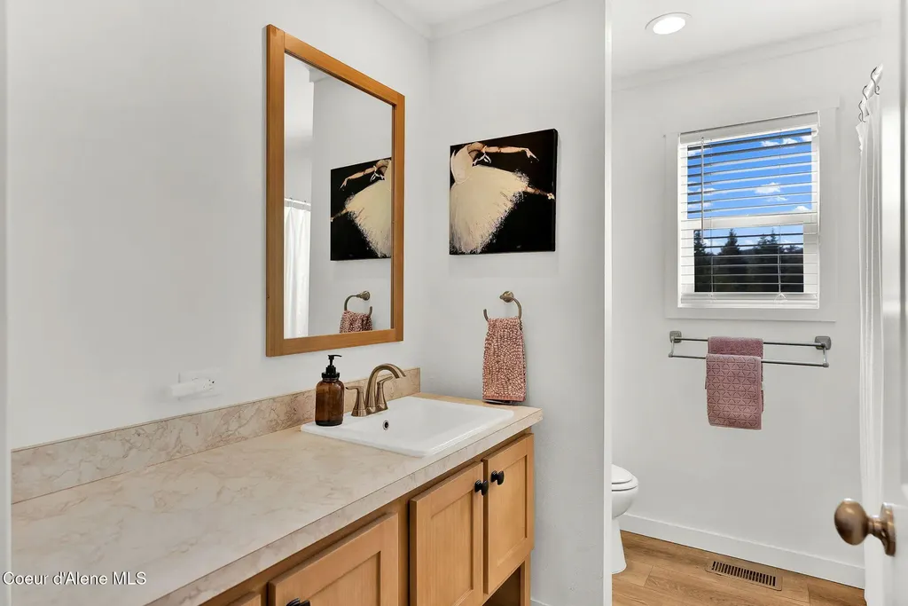 1713 Bugle Point Road St. Maries ID 83861