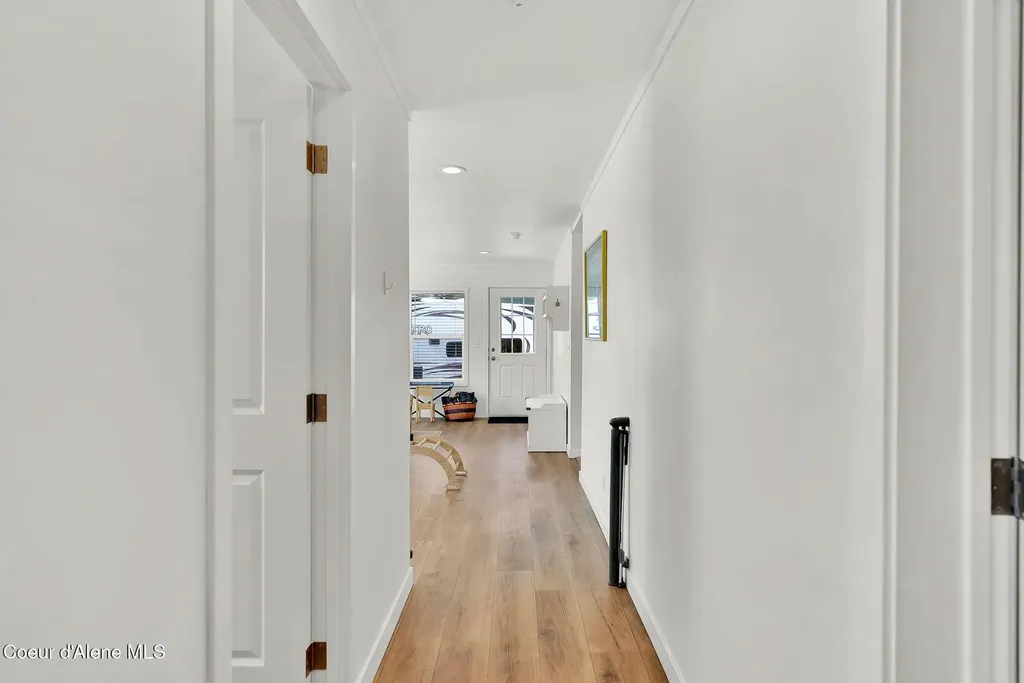 1713 Bugle Point Road St. Maries ID 83861