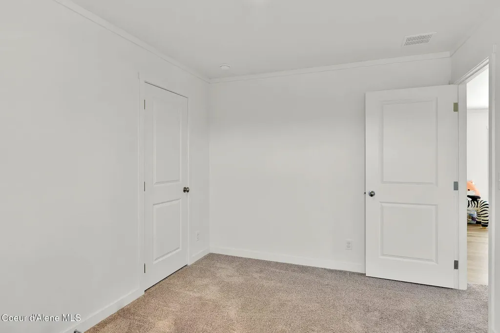 1713 Bugle Point Road St. Maries ID 83861