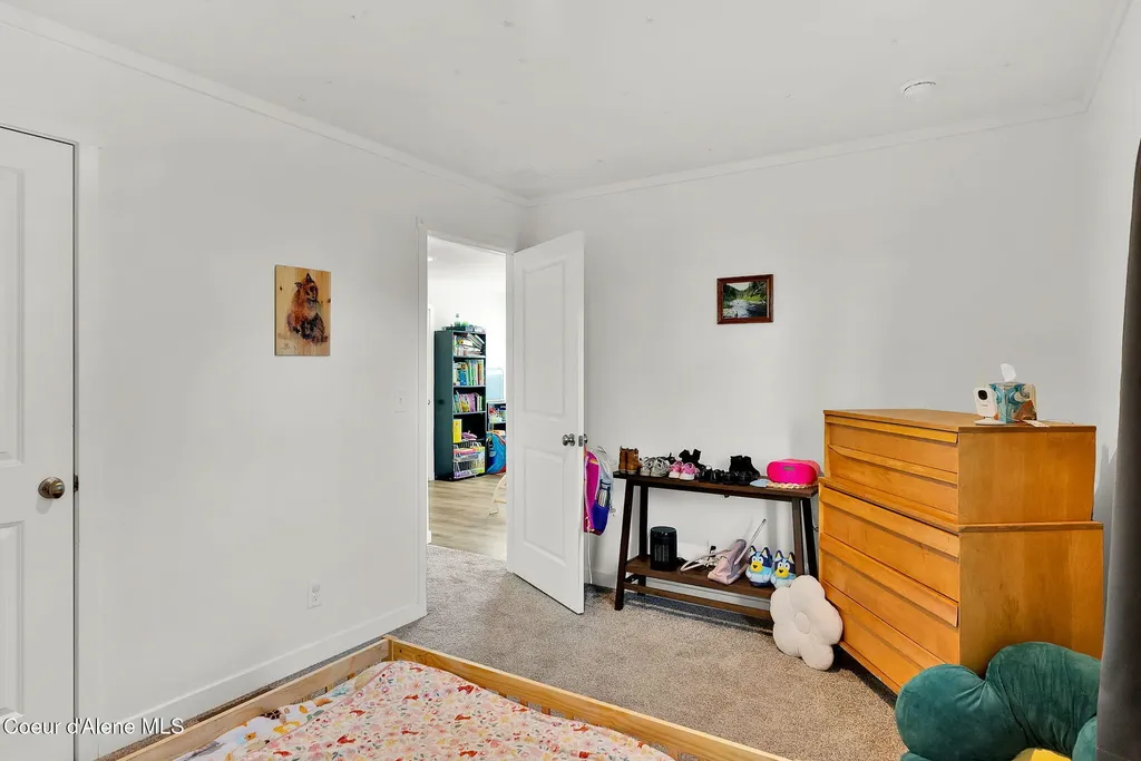 1713 Bugle Point Road St. Maries ID 83861