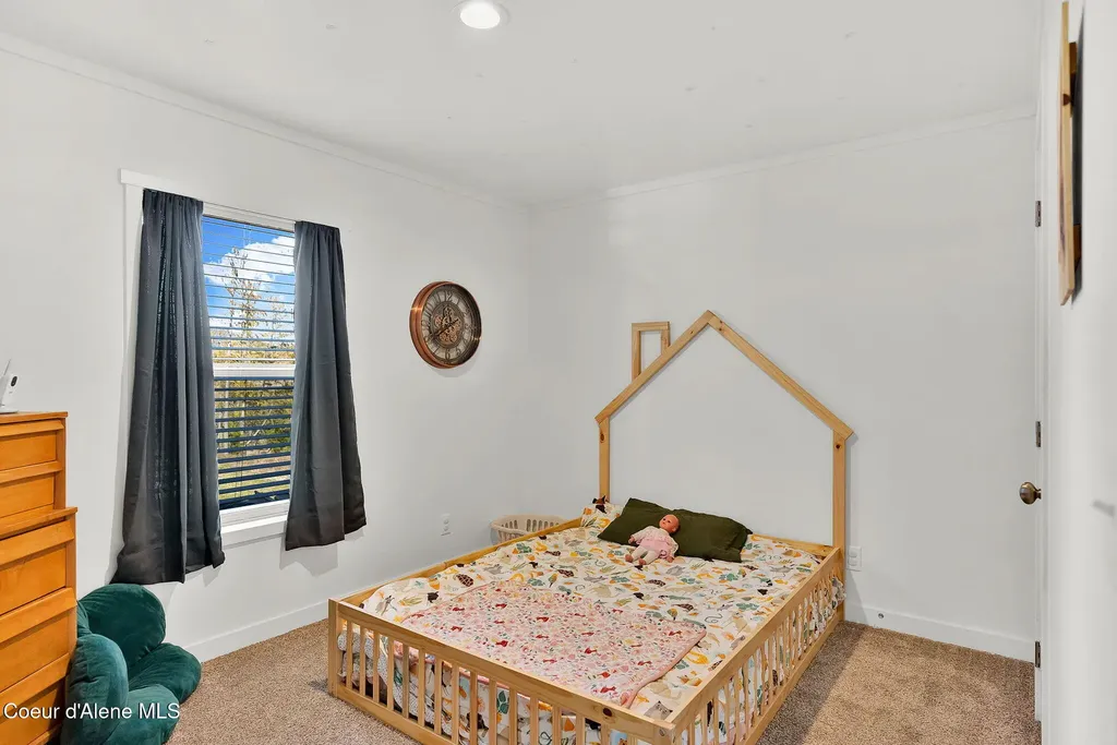 1713 Bugle Point Road St. Maries ID 83861
