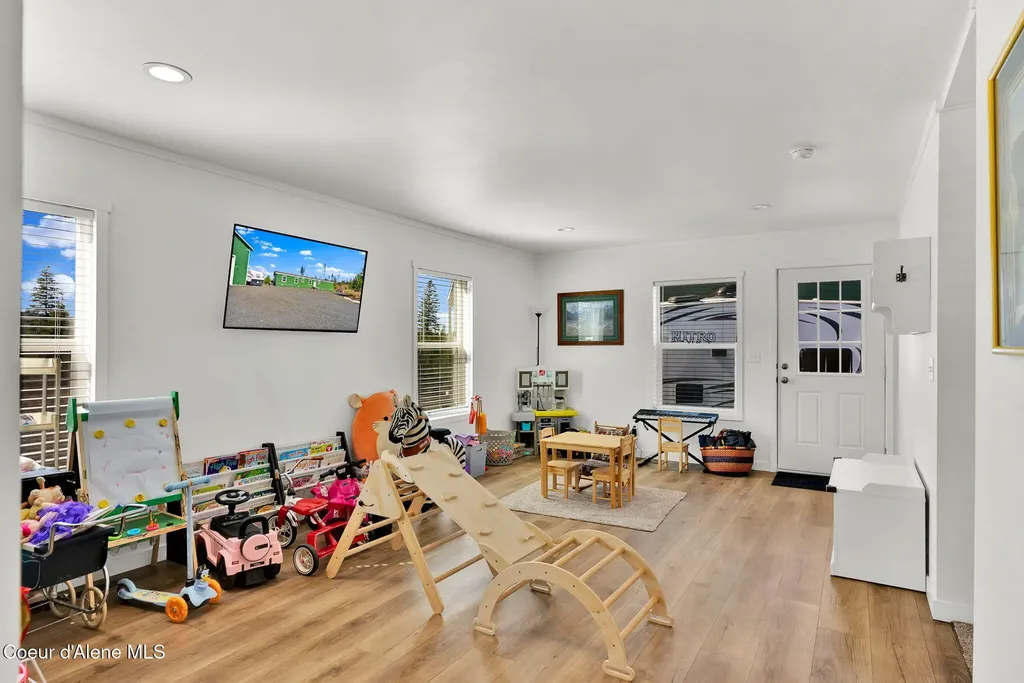 1713 Bugle Point Road St. Maries ID 83861