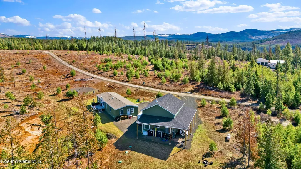 1713 Bugle Point Road St. Maries ID 83861