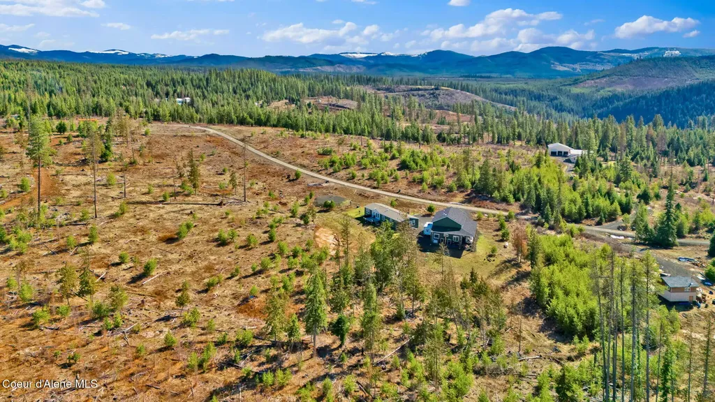 1713 Bugle Point Road St. Maries ID 83861