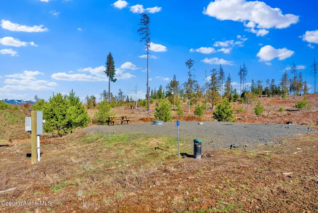 1713 Bugle Point Road St. Maries ID 83861