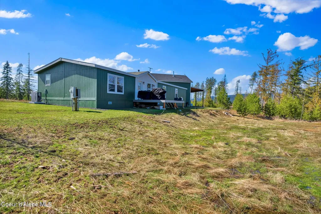 1713 Bugle Point Road St. Maries ID 83861