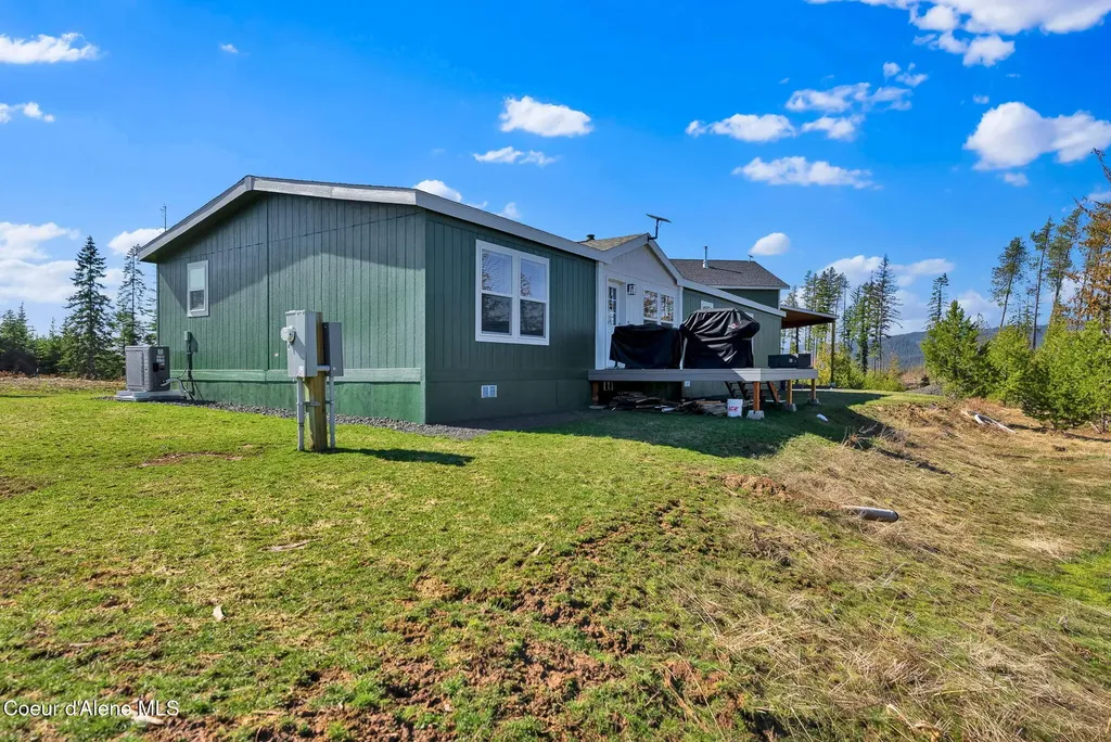 1713 Bugle Point Road St. Maries ID 83861