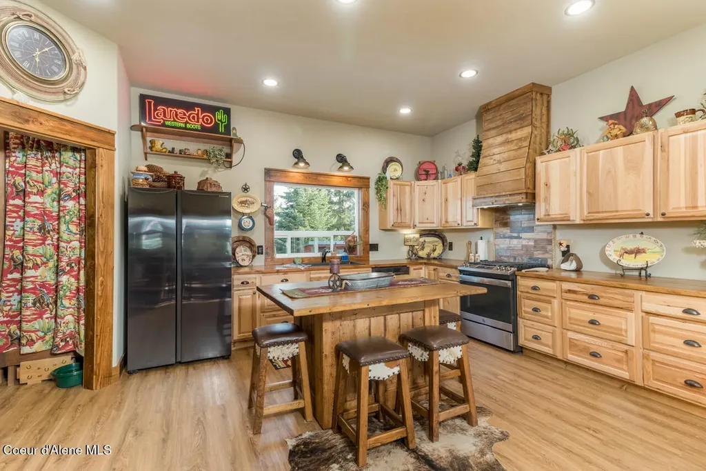 488 Fawn Lane Bonners Ferry ID 83805