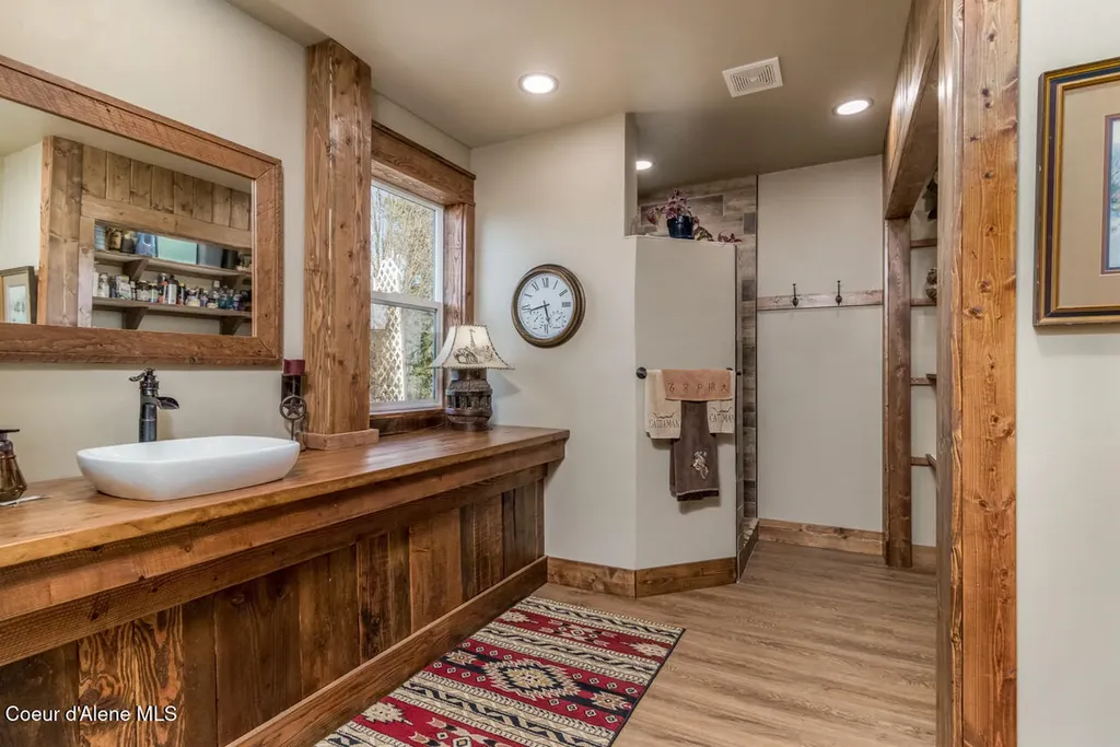 488 Fawn Lane Bonners Ferry ID 83805