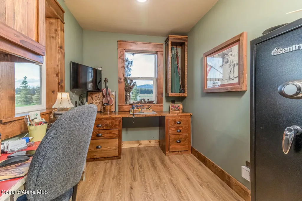 488 Fawn Lane Bonners Ferry ID 83805