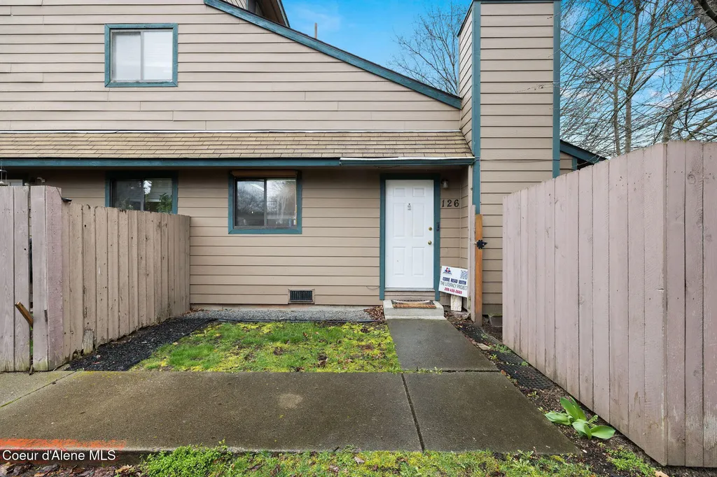126 E Willow Tree Lane Hayden ID 83835